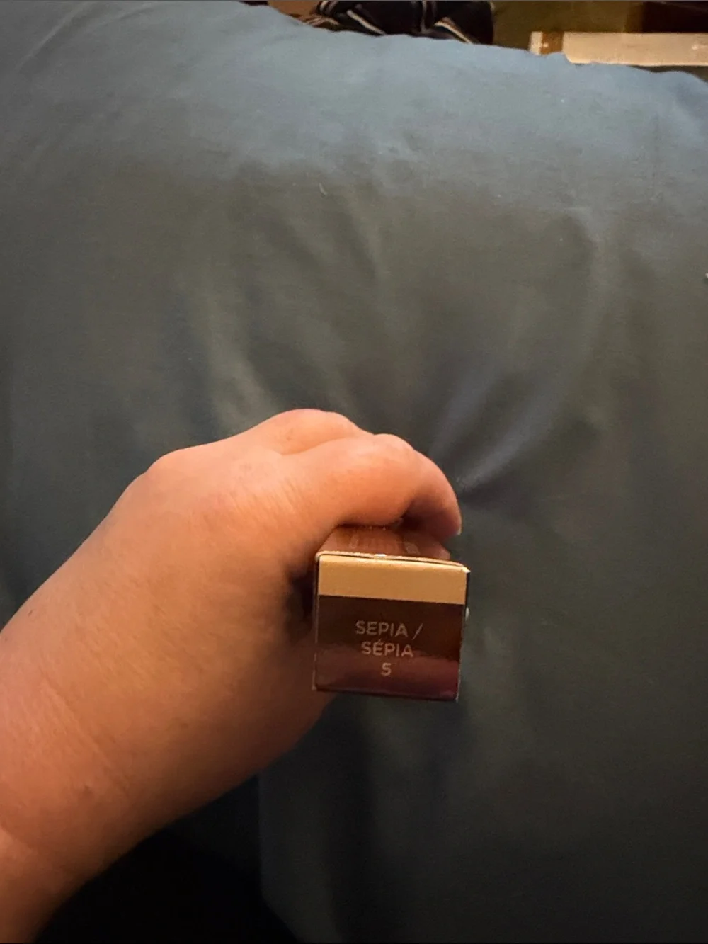 Hourglass Vanish Airbrush Concealer